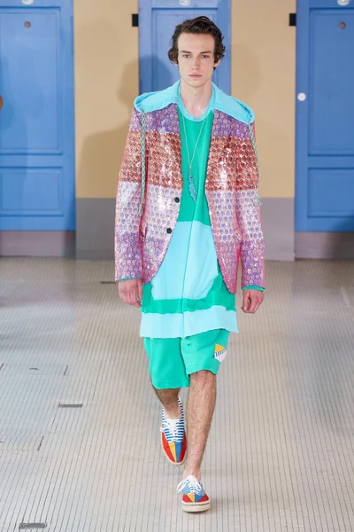 Look 43